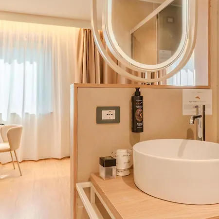 Centro, Bw Premier Collection 4*